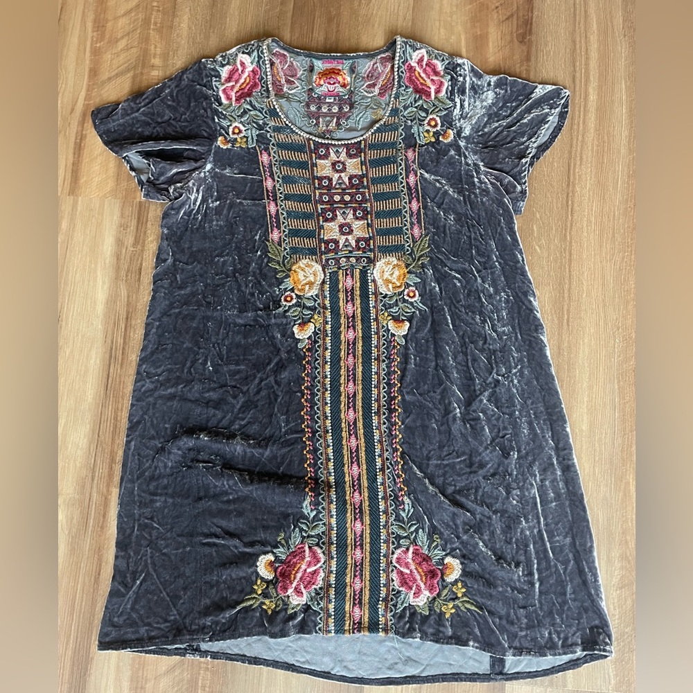 Johnny Was Velvet Short Sleeve Short Dress in Grey with Red, Pink and Yellow